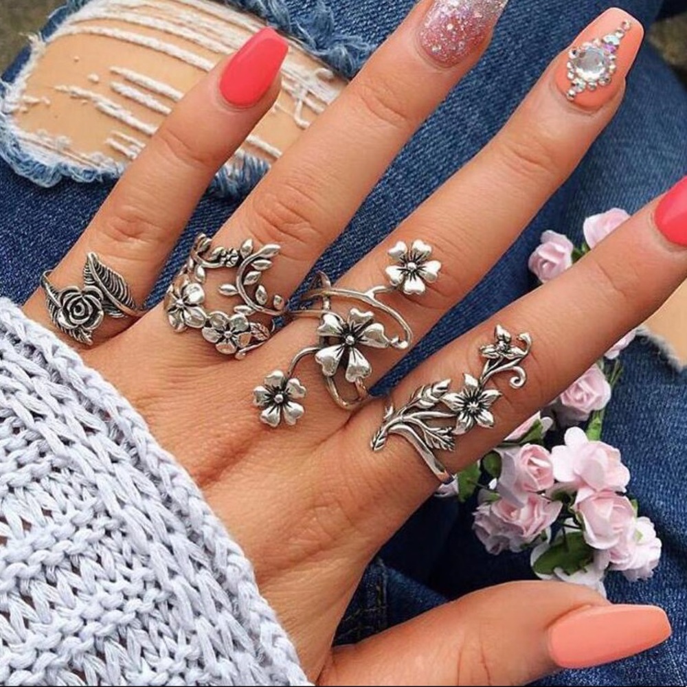“Bella” Flower Set Knuckle Rings